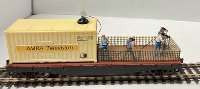 Flat wagon with TV Camera Film Crew & 20ft Containers HO bogies, with Kadee Couplers, very good condition 2nd hand