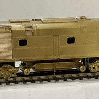 442 CLASS N.S.W.R. DIESEL-ELECTRIC LOCOMOTIVE, IN VERY NEW GOOD CONDITION, UN-PAINTED NEW RUNS VERY WELL. MANSFIELD BRASS MODEL