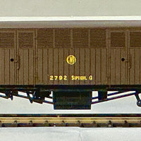 GWR Bogie Parcel Van ‘Siphon G’ in Brown W2792- PLEASE NOTE: “fitted with Hornby DUBLO Couplers” see photos.- LIMA RAILWAYS OO Scale Item No 305351W