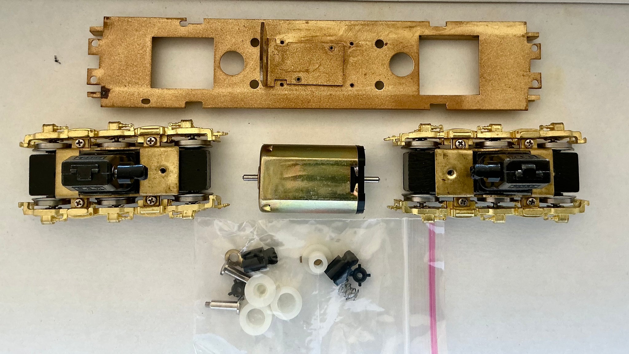 49 Class power chassis with motor of the CLASSIC BRASS MODEL 49 Class ...