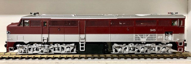 930 Class,  S.A.Railay's 945 MAROON / SILVER Locomotive - 2nd Hand - TRAINORAMA MODEL