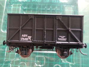 ABV 20877  ‘Arnott’s Biscuit Van’  Four Wheel Goods Van NSWGR -CHMR's HO Model NEW