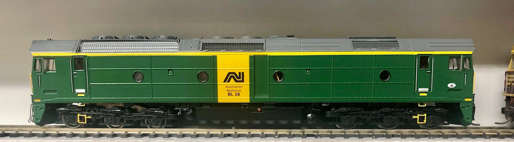 BL Class BL28 AN GREEN LOCOMOTIVE MODEL with DCC SOUND. - mint - Austrains Models 2nd hand