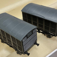 LV x 2 - LIMA NSWGR 4 Wheel Wagons, sell as one lot of two wagons, selling as is with metal wheels no couplers.