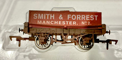 RECTANGULAR TANK “SMITH & FORREST Weathered #B815.- DAPOL MODEL RAILWAYS PRE-OWNED
