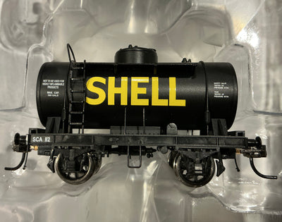 SHELL SCA 112 - 4 Wheel Tanker 1970-1980’s Livery Black Tank with metal wheel & Kadee couplers - new AUSTRAINS MODELS