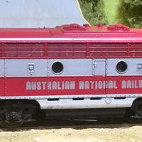 GM32 AUSTRNLIAN NATIONAL RAILWAYS Locomotive Maroon/Silver LIMA MODEL - 2nd hand (Copy)