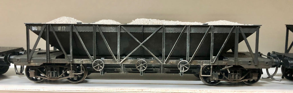 BBW -SINGLE WAGON IDR MODELS - BBW – W17, WITH LOAD, Riveted Bogie Ballast Wagon - IDR MODEL RTR - HO scale NSWGR