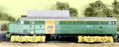 GM 937 DC LOCOMOTIVE GM Class AN Green LIMA-ATHEARN Power Chassis with all wheel pick up & all wheel drive - 2nd hand (no original box)