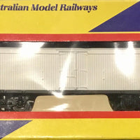 MRC 25757 ice van NSWGR with Original Lima Couplers & Metal Wheels "TRAINORAMA" MODEL