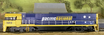 NR9 DC-DCC PACIFIC NATIONAL 5 STARS LOCOMOTIVE AUSTRAINS WITH ALL WHEEL PICK UP AND ALL WHEEL DRIVE Chassis - 2nd hand