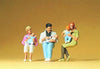 Preiser 1:32 Seated parents, children.  -   #63059 O SCALE