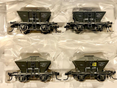 RSH Four Wheel Hopper Wagon, Very Light Weathered Pack2 - 4 wagons -  Eureka Models