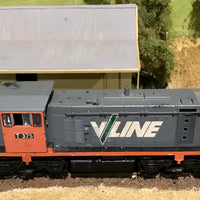 T375 CLASS V/LINE DCC (address 375) LOCOMOTIVE sell as is handrails missing, in good running order, no original box 2nd Hand HO