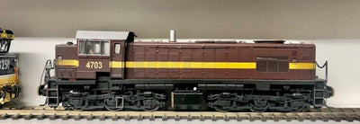 47 Class 4703  Diesel Electric N.S.W.G.R. Locomotive  INDIAN RED Weathered - with DCC - HO - TrainOrama Models - 2nd hand