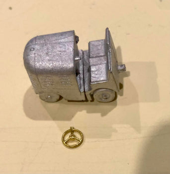743 Station Platform LUGGAGE TUG: Pkt of 1   No.743 - OZZY MODELS: HO Railway: Pewter Metal Accessories