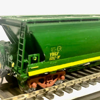 VHGF 602-W GRAIN Wagon, FREIGHT AUSTRALIA GREEN RTR BUILT MODEL with KADEE COUPLERS & METAL WHEELS - SEM. HO - 2ND HAND