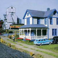 Walthers: Aunt Lucy's House -- Kit - 4 x 5-3/4 x 5-1/8" 10.2 x 14.6 x 13cm