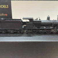 C30T : UN/NUMBERED SUPERHEATED N.S.W.G.R. LOCOMOTIVE WITH BOGIE TENDER - BLACK. WOMBAT MODELS