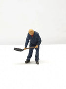 Andlan Models -UNPAINTED AIM-F09s-87 HO Fireman (Bald Lenny)