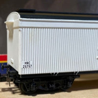 2nd hand  - Trainorama - MRC Refrigerated Van
