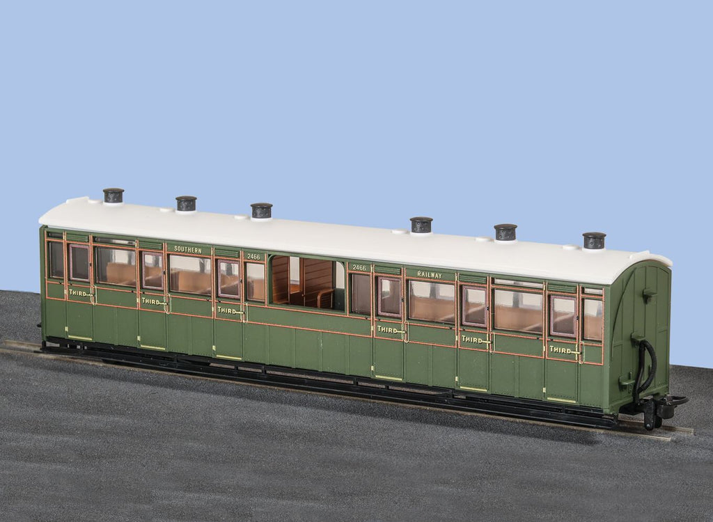 Peco - Narrow Gauge - Centre Observation Coach SR Livery
