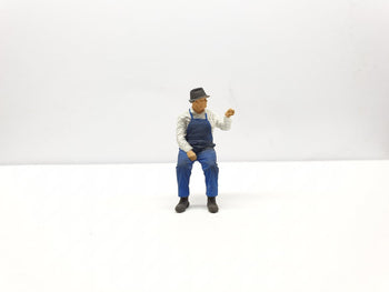 Andlan Models -(D04-87) UNPAINTED  Driver Seated HO Scale (D04-87)