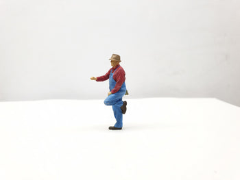 Andlan Models D10 -UNPAINTED  Driver Knealing on seat 30 T Class  HO Scale (D10-87)
