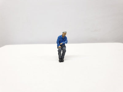 Andlan Models -UNPAINTED  Driver Seated HO Scale (D26-87)