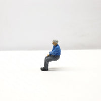 Andlan Models -UNPAINTED  Driver Seated HO Scale (D26-87)