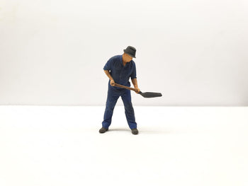Andlan Models -(F05s-87) UNPAINTED  Fireman Shovelling B (3650 Gal & Baldwin Tenders)  HO Scale (F05s-87)