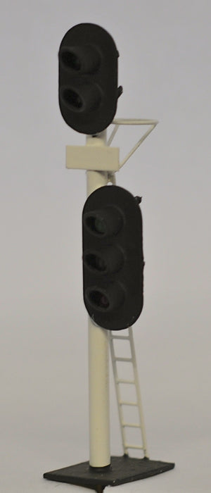 CDA: 137: 2 over 3 auto SIGNAL stands 65 mm tall. HO