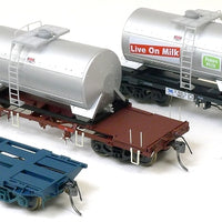 ICX 012, NQIX/NZMF SDS Models: NSWGR: Peters Milk Tanks with Milk Containers: $ 180.00 / Twin Pack A