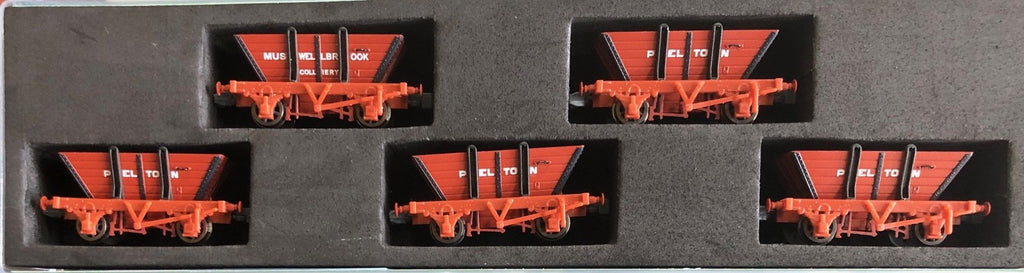 N SCALE  "PELTON" Private Owner Non-Air Coal Hoppers LCH type (FIVE HOPPER PACK) SOUTH MAITLAND COAL FEILDS. "GOPHER MODELS" N Scale 006.