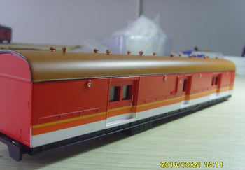 LH0 1623 CANDY with NAVY ROOF passenger brake van.  Casula Hobbies: RTR
