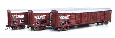On Track Models - VLEX-12 - VICTORIAN 56' LOUVRE VAN- V/LINE WITH NEWS LOGO