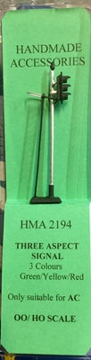 HMA 2194 THREE ASPECT SIGNAL GREEN / YELLOW/ RED 12 TO 15 VOLTS 
