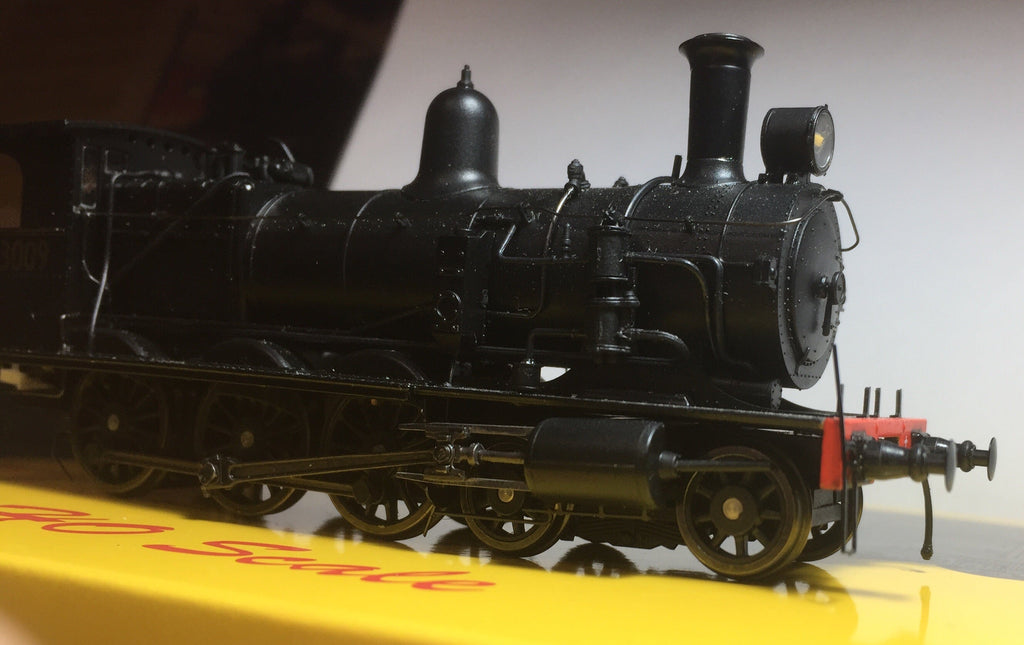 C30T - 3022 : "Drumhead Superheated" LOCOMOTIVE WITH BOGIE TENDER BLACK MODEL - WOMBAT MODELS