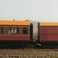 CR1386 T/R Composite Car+ EHO1464 Tuscan Brake Van R - Casula Hobbies Railway Models RTR