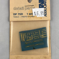 DETAIL ASSOCIATED - 7101 - BRASS PHOTO ETCHED ASSORTED WORK SHOP TOOLS